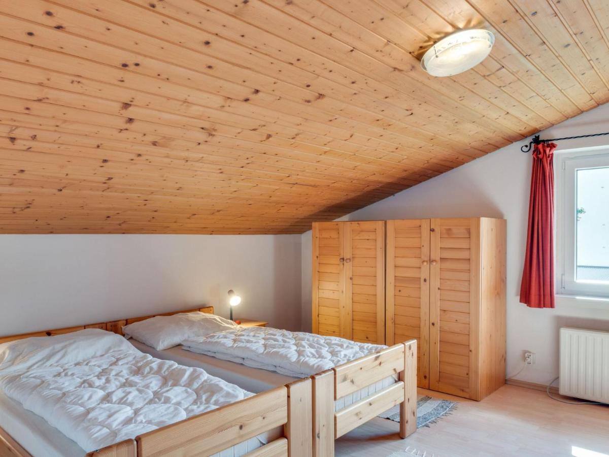 Spacious Chalet In Maishofen Near Forest Exterior foto