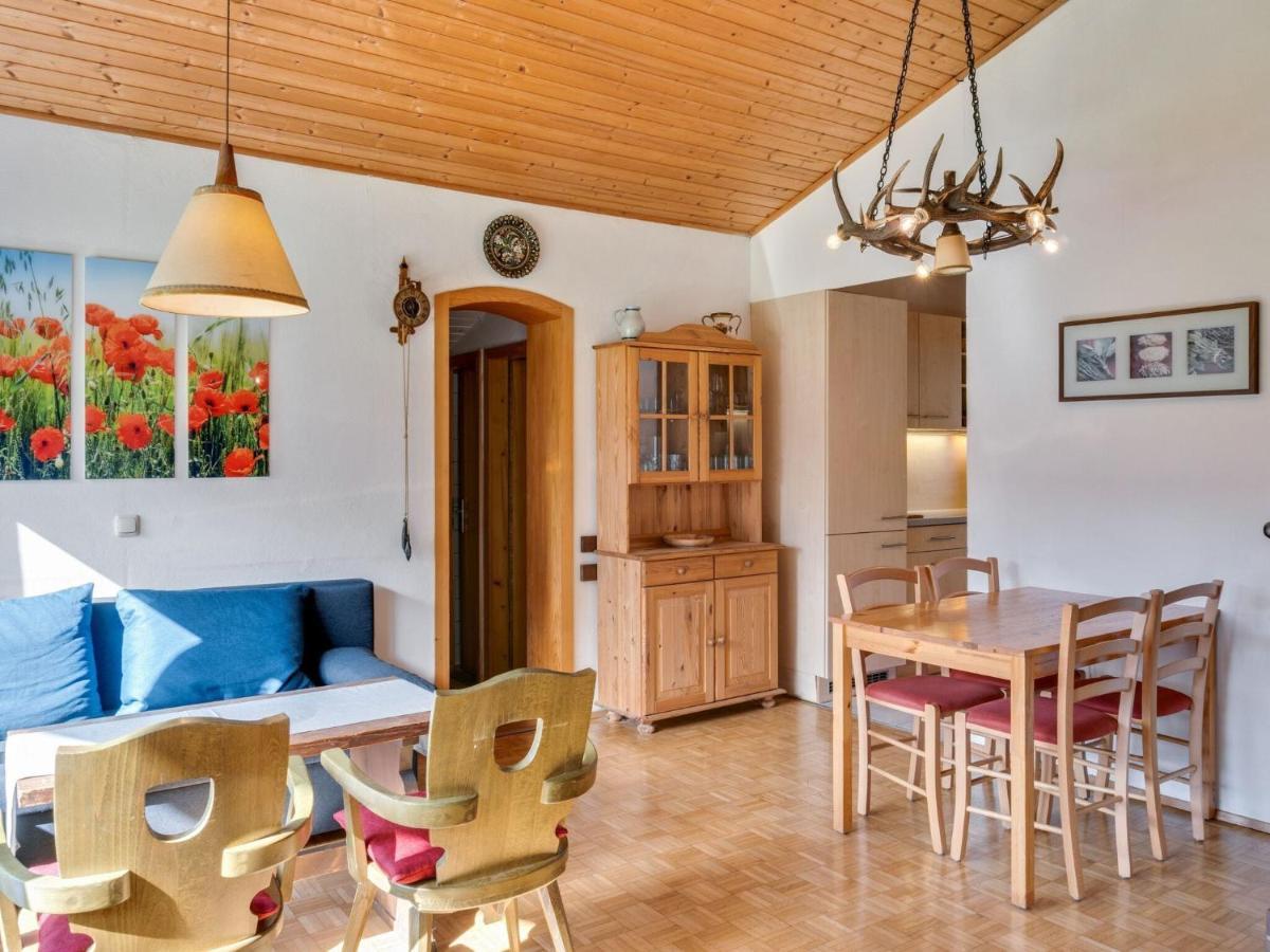 Spacious Chalet In Maishofen Near Forest Exterior foto