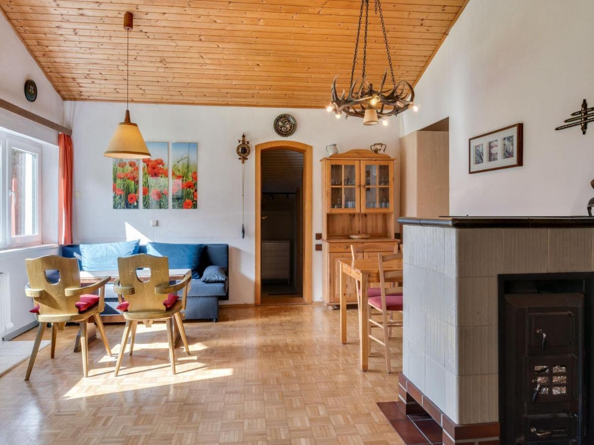 Spacious Chalet In Maishofen Near Forest Exterior foto