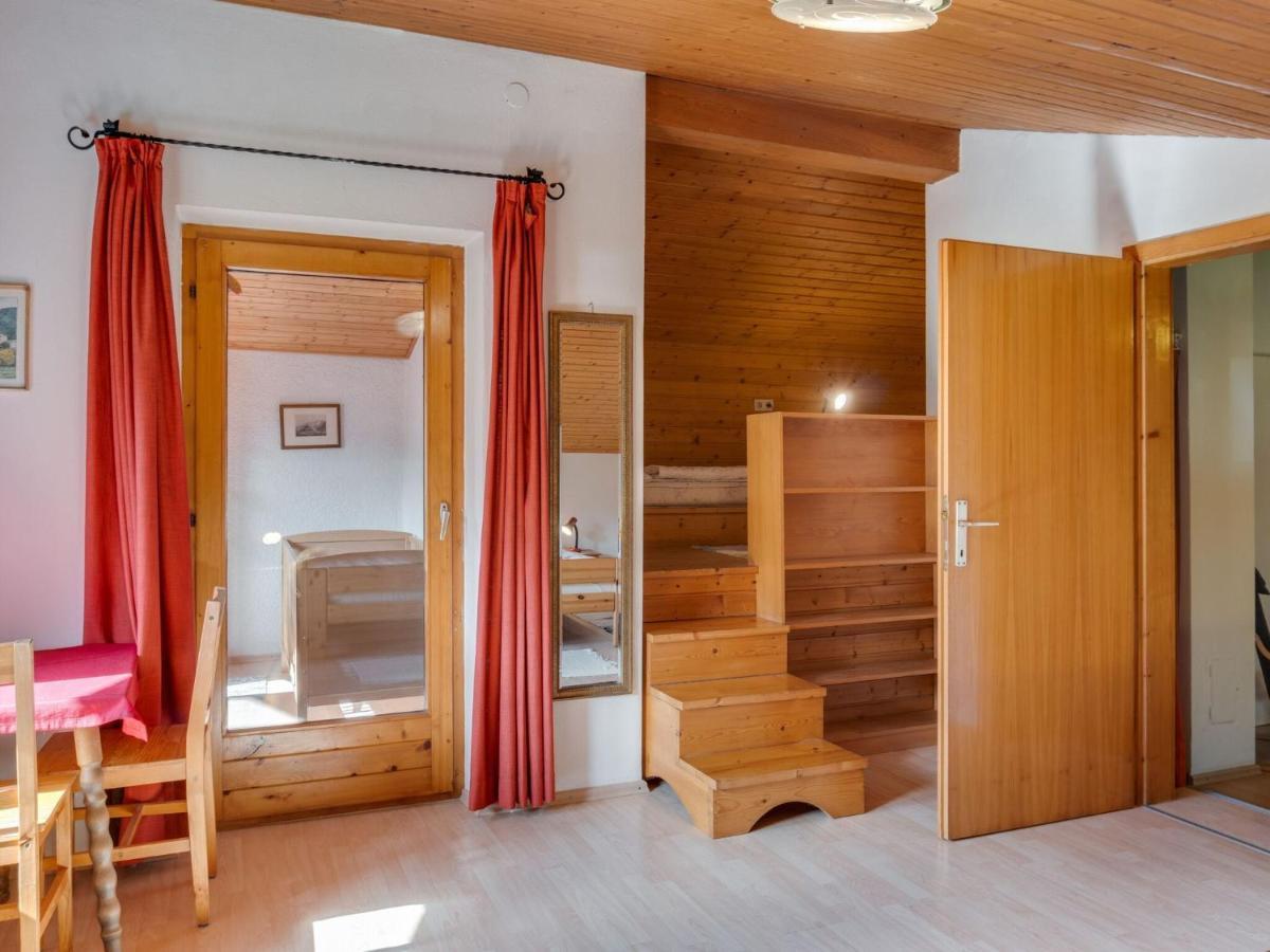 Spacious Chalet In Maishofen Near Forest Exterior foto