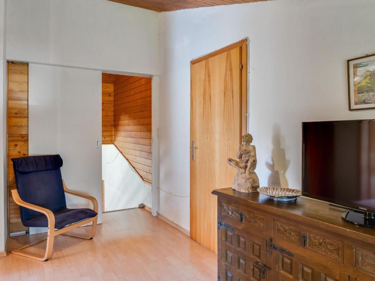 Spacious Chalet In Maishofen Near Forest Exterior foto